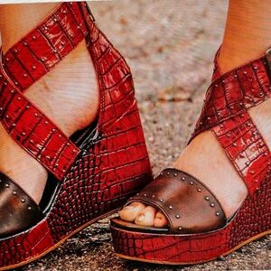 Freebird ladies sandals new never worn size 8